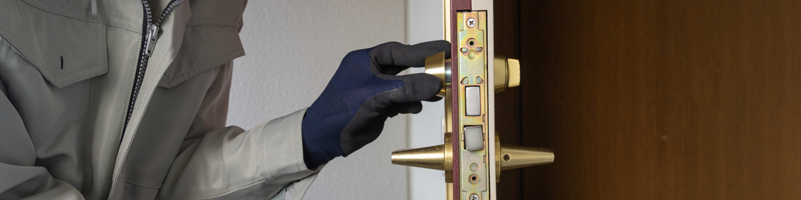 鍵交換・補助錠の取り付け